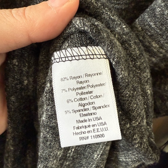 Laila Jayde Gray and Black Patterned Top - Picture 5 of 6